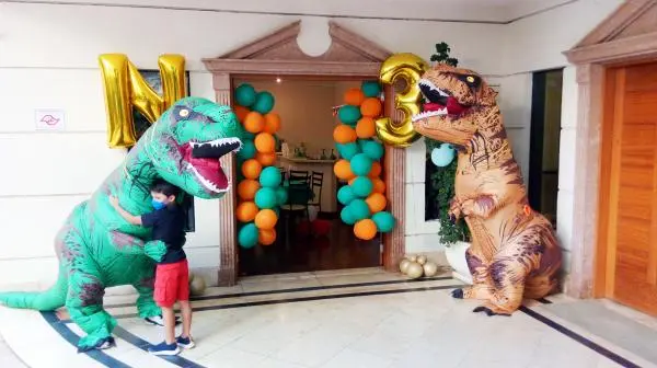 Dinossauros personagens vivos cover animação festas