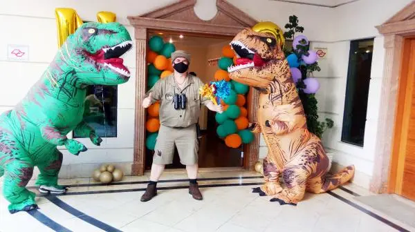 Dinossauros personagens vivos cover animação festas