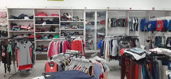 MEGA Loja de roupas infantil e adulto, toda equipada