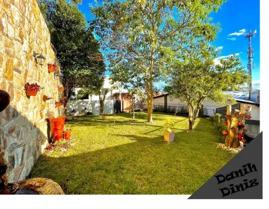 Excelente Imóvel Comercial na Av Monteiro Tourinho no Tingui/Bacacheri