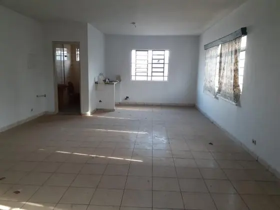Pequeno prédio comercial