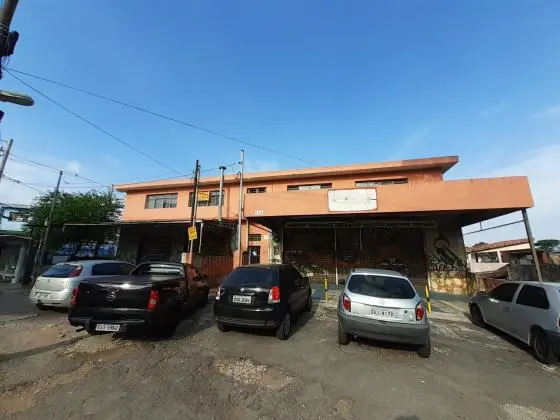 Pequeno prédio comercial