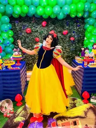 Princesas, bonecos, personagens vivos para festa infantil
