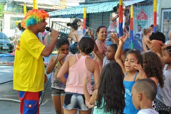 Recreação Infantil A Festa Divertida