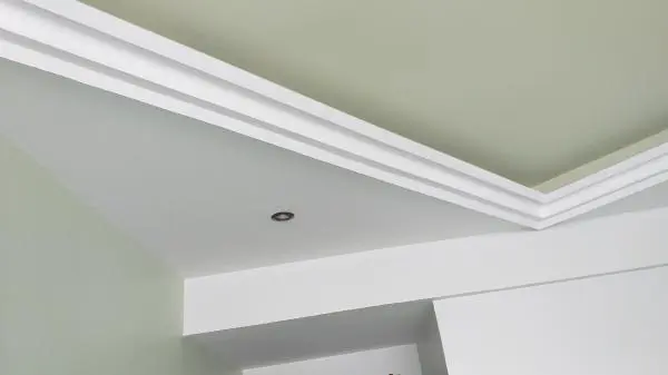 Apartamento de 126m2 com piso todo em granito e com móveis embutidos.