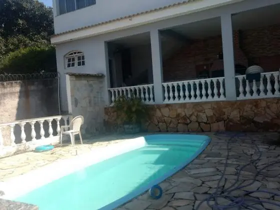 CASA DUPLES 6 QUARTOS PISCINA