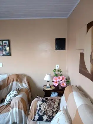 vendo 2 casas uma para moradia e a outra para aluguel
