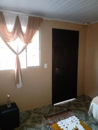 vendo 2 casas uma para moradia e a outra para aluguel