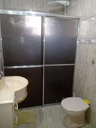 vendo 2 casas uma para moradia e a outra para aluguel