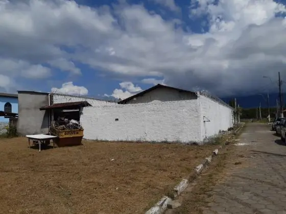 Casa a Venda na região litorânea de Caraguatatuba/SP