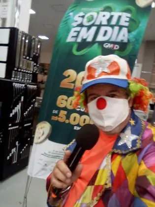 palhaço  locutor para lojas e animação de sorteio em lojas