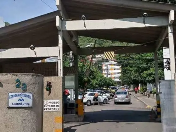 Apartamento de 1 quarto na Praça Seca em Condomínio Fechado