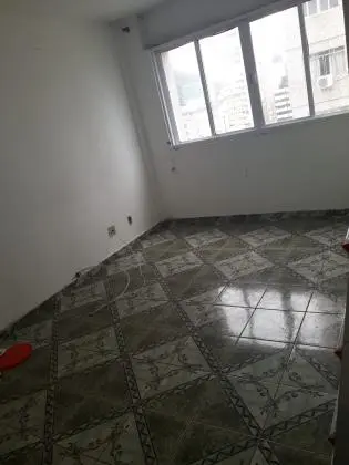 Aluga apto 1 dorm em São Vicente/SP
