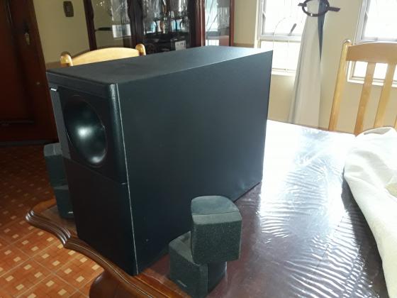 Caixa de som Bose - The Bose® Acoustimass® 5 Series III Speaker System