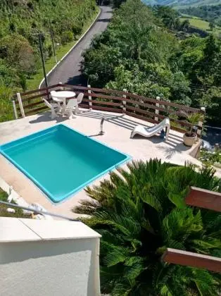 Casa em Condomínio Fechado em Lindoia, Circuito das Águas Paulista