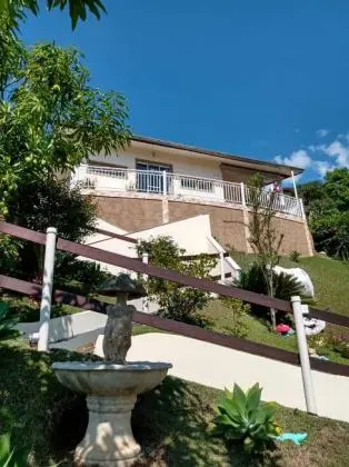 Casa em Condomínio Fechado em Lindoia, Circuito das Águas Paulista