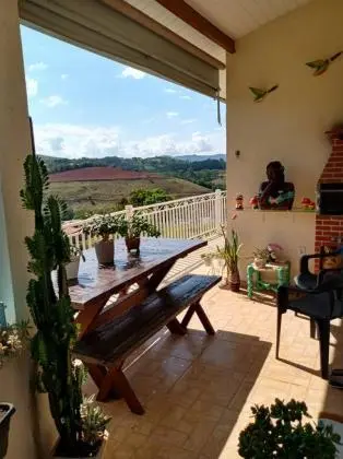 Casa em Condomínio Fechado em Lindoia, Circuito das Águas Paulista