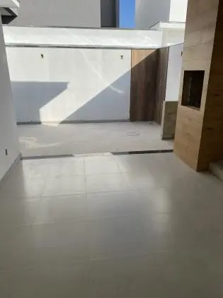 Linda casa em condominio fechado