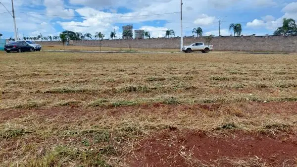 Terreno em Condomínio Fechado - Park Sul