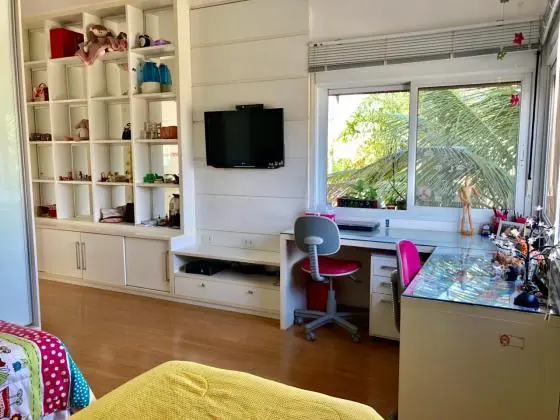 Vendo linda casa no condomínio Giardino