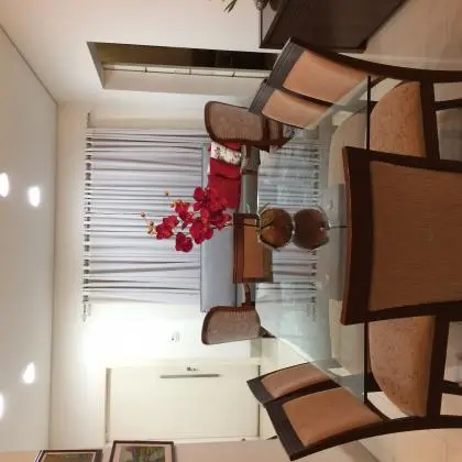 Vendo linda casa no condomínio portal da colina