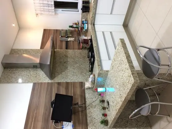 Vendo linda casa no condomínio portal da colina