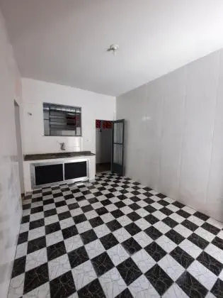 Aluga se Casa de Vila - 2 quartos - Marechal Hermes