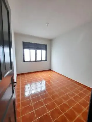 Aluga se Casa de Vila - 2 quartos - Marechal Hermes