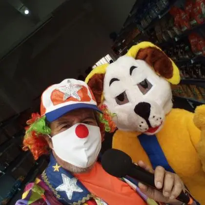 mascote do cachorro  e locução  para inaugurações e promoções