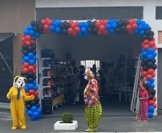 mascote do cachorro  e locução  para inaugurações e promoções