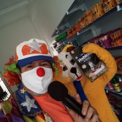 mascote do cachorro  e locução  para inaugurações e promoções
