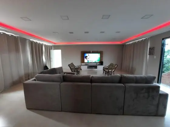 Casa de 2 quartos com closet (1 suítes) - Próximo a Est. Bandeirantes