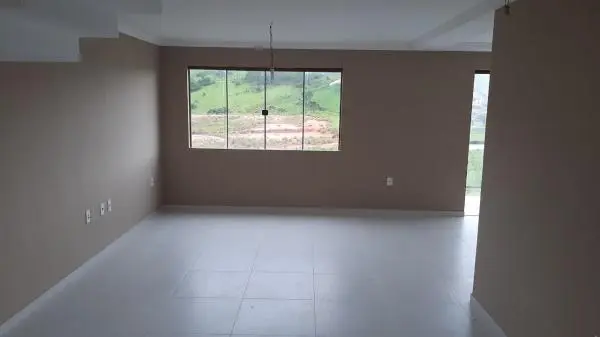 Casa em Macaé RJ. Condomínio vale dos cristais