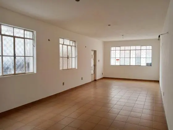 INCRÍVEL! Sobrado ÚNICO de 247m2 no CENTRO de MOGI por esse preço? É sério?