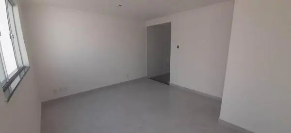 Linda Casa Plana de 3 Quartos com Suíte com 156m2 em Venda Nova.