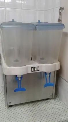 Locação de Refresqueira Suqueira Maquina de suco 2 cubas para Festa Aniversario Evento