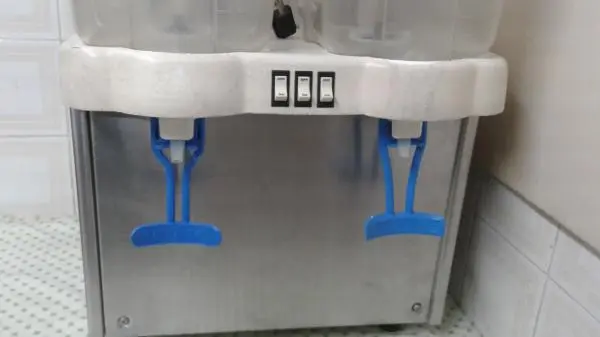 Locação de Refresqueira Suqueira Maquina de suco 2 cubas para Festa Aniversario Evento