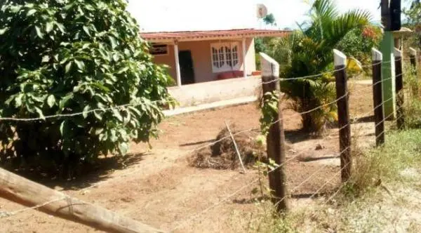 Sitio a venda em Macaé RJ. imburo