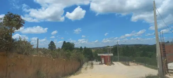 Terreno condomínio fechado-Km 68 da Rodovia Castelo Branco