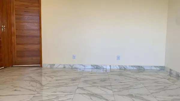 Alugo ótima casa nas Pitangueiras