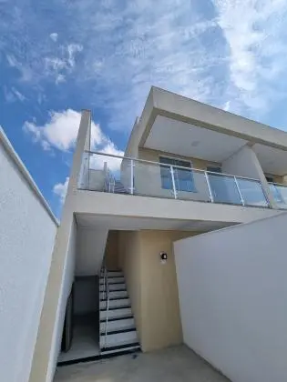 Casa Geminada Com Cobertura