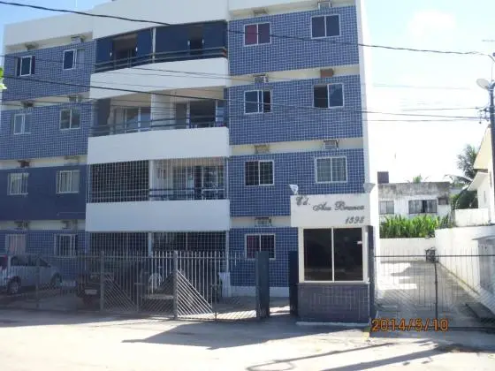 Excelente Apartamento com 3 Quartos e 2 banheiros em Candeias a 300m da Praia