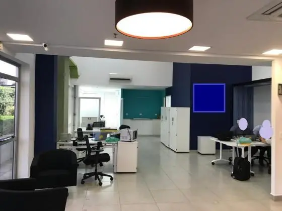 Loja em edifício comercial
