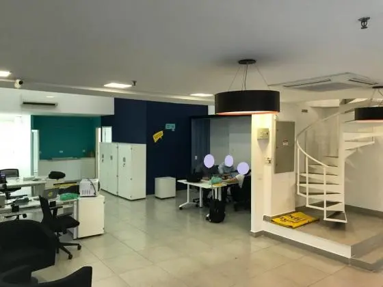 Loja em edifício comercial