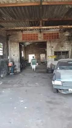 Vendo Barracão com Casa nos fundos na Vila Virgínia