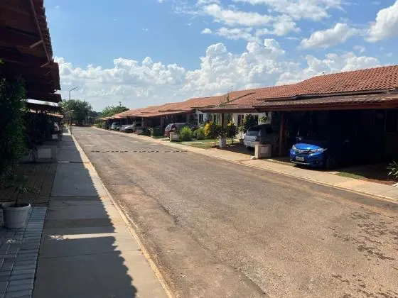 Vendo Casa em Condomínio, Jardim Gardênia, 03 quartos