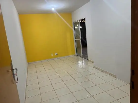 Vendo Casa em Condomínio, Jardim Gardênia, 03 quartos