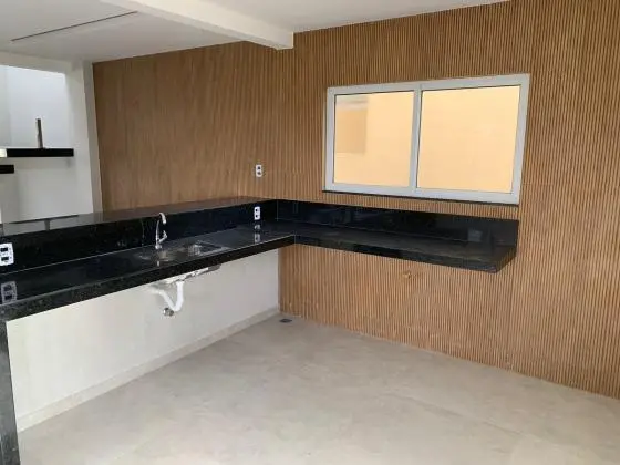 Vendo Casa Recém Construída 2 suítes no Condomínio Canto dos Pássaros Cabo Frio