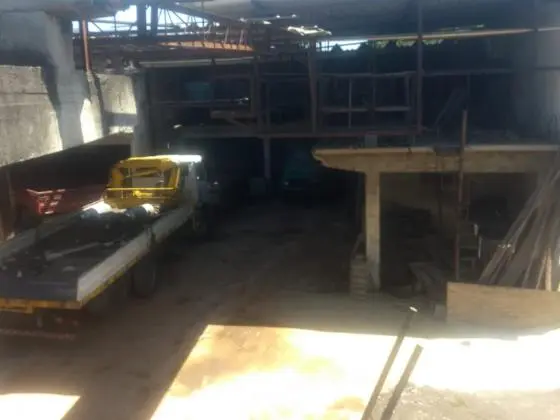 Vendo dois terrenos em área disputada na Av Brasil