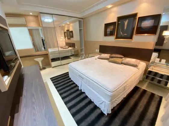 ABAIXOU! LINDO APTO COM 4 SUÍTES E 2 VAGAS EM ITAPEMA SC